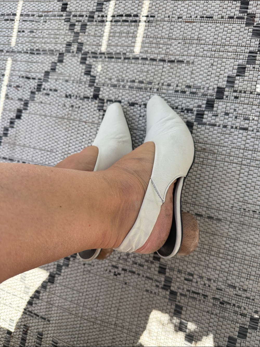 L'Intervalle White Leather Pointed Slingback wooden round heap size 36 (6)) - Picture 13 of 17